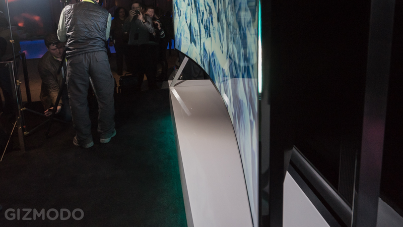 Illustration for article titled Samsung Made a 105-Inch Bendy UHD TV Because Why Wouldn't They